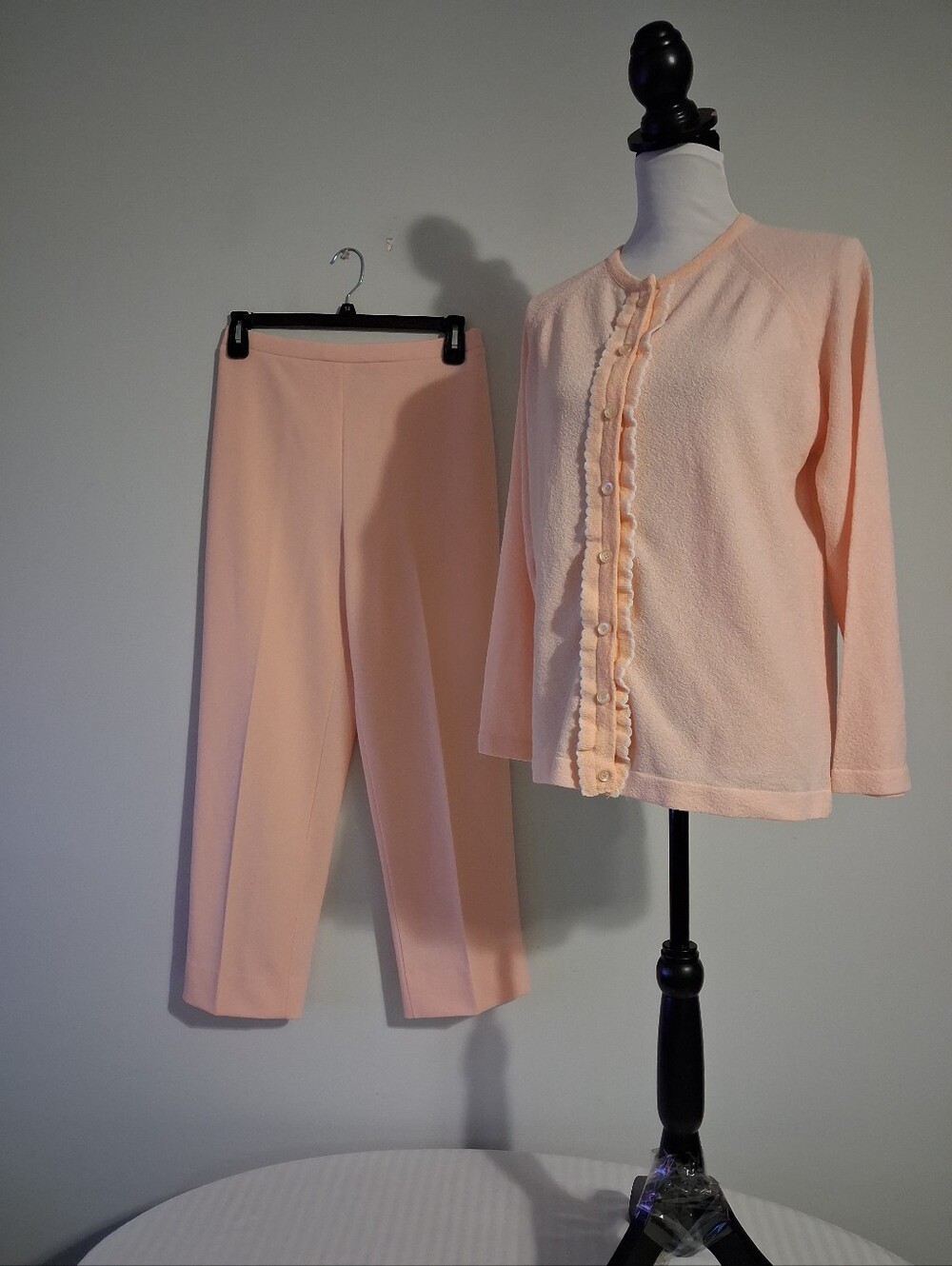 Women's Vintage Peach Two-Piece Pants and Cardigan Set Size 16